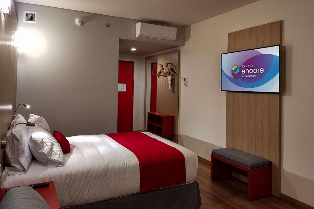 Ramada Encore By Wyndham Guadalajara Aeropuerto Las Pintas Zimmer foto