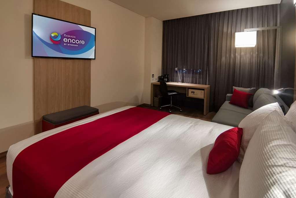 Ramada Encore By Wyndham Guadalajara Aeropuerto Las Pintas Zimmer foto