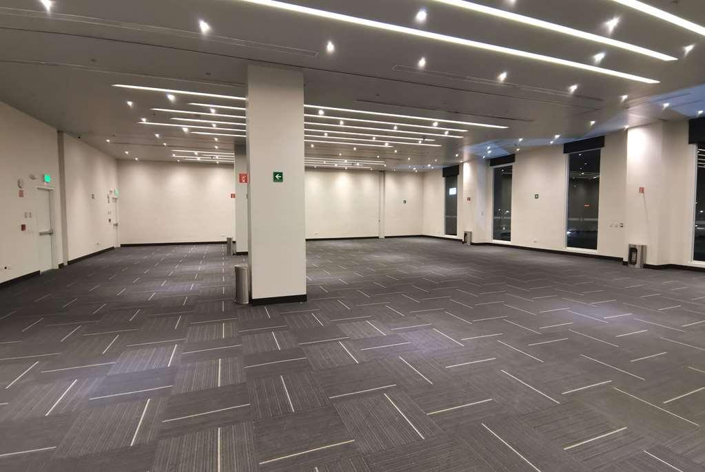 Ramada Encore By Wyndham Guadalajara Aeropuerto Las Pintas Einrichtungen foto